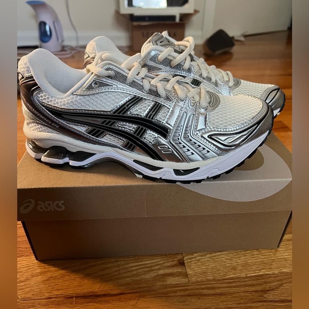 NWT!! ASICS Gel-Kayano 14 Cream Black Metallic Plum
